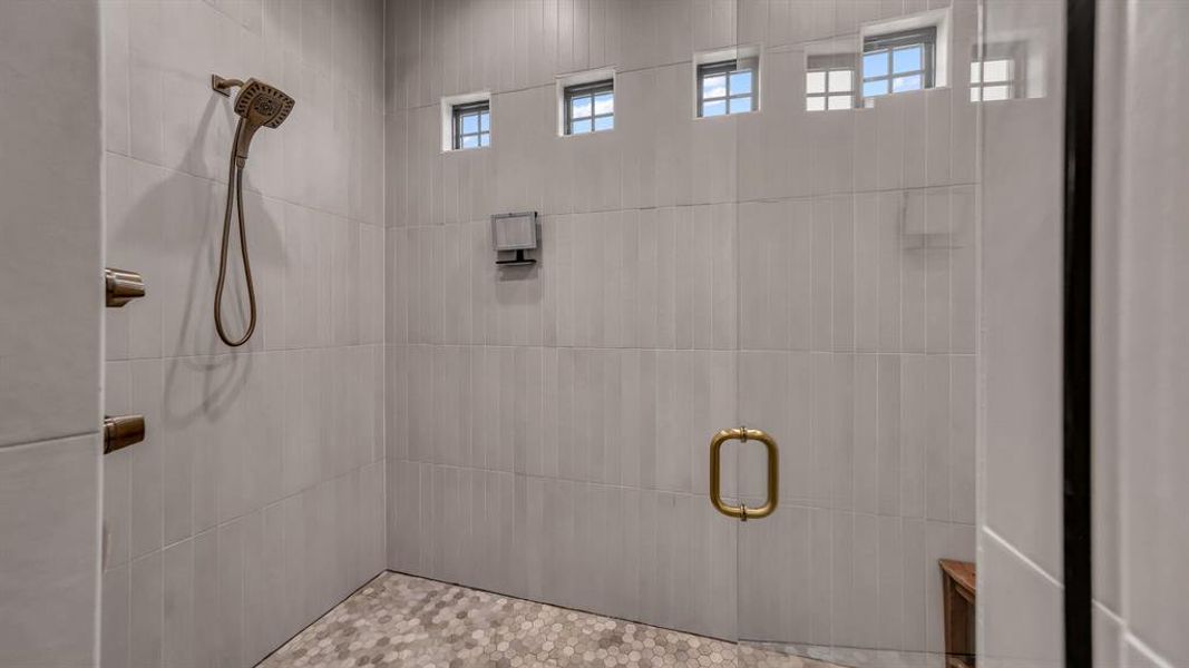 Image 34 of a home in .