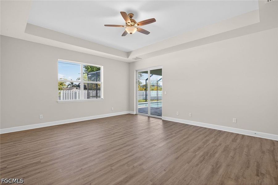 Spacious, unfurnished interior of a new home in Cape Coral, Cape Coral (Image 22).