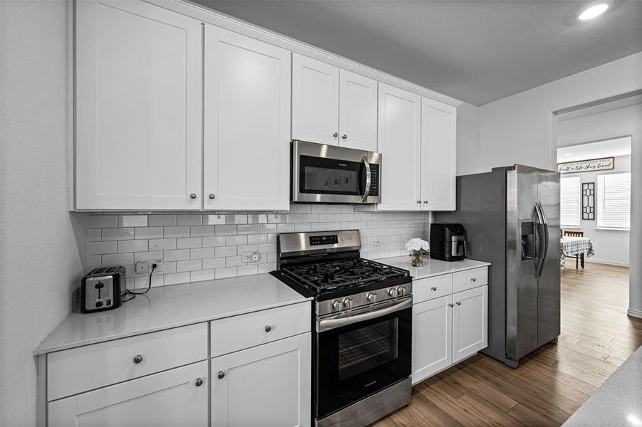 Furnished interior view inside a new home in Azle Grove, Azle (Image 15).