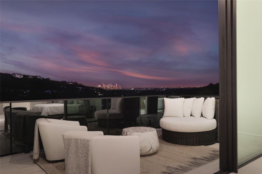 Image 36 of a home in .