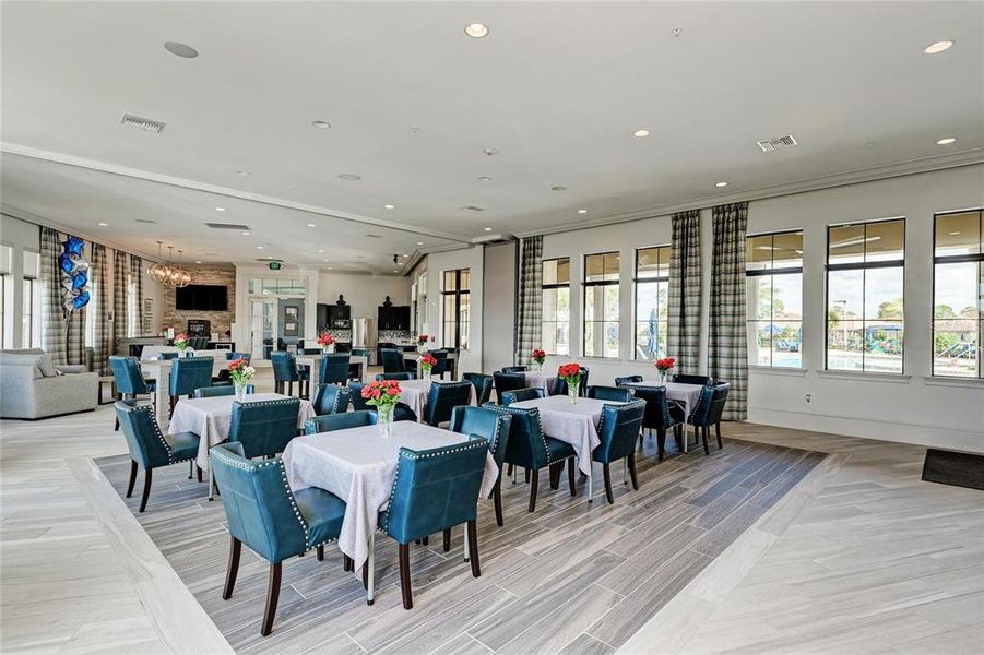 Community amenities in , Venice (Image 7). Community amenities in , Venice (Image 7).