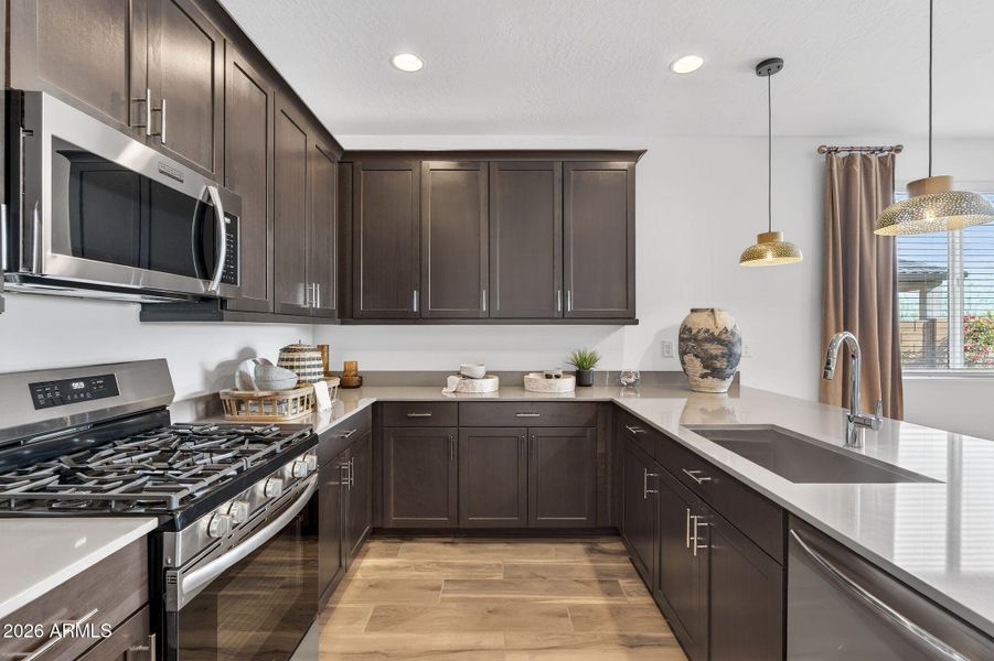 11-web-or-mls-369953 Dutchman Dr