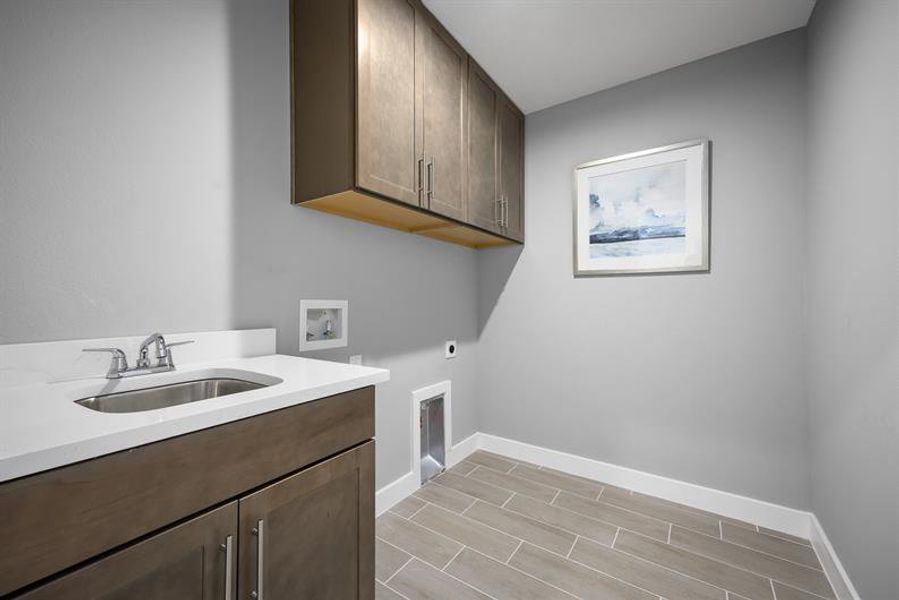 Representative furnished interior of a home built from the Laguna by Ryan Homes in Cedar Landings, Leesburg (Image 13).