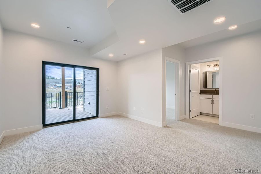 Spacious, unfurnished interior of a new home in , Tabernash (Image 20).