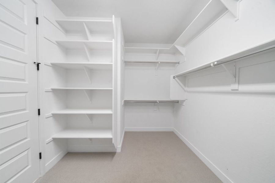Spacious, unfurnished interior of a new home in Estrella, Goodyear (Image 20).