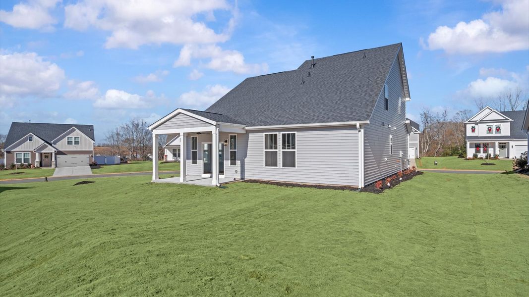 Exterior details and patio area of a home in Woodglen, Piedmont (Image 4).