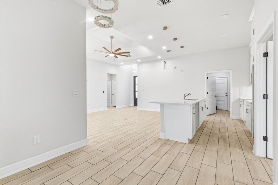 Spacious, unfurnished interior of a new home in , San Antonio (Image 21).