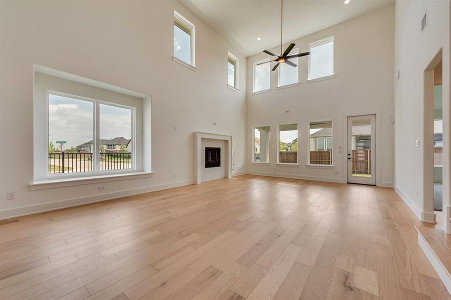 Spacious, unfurnished interior of a new home in Estates at Rockhill, Frisco (Image 21).