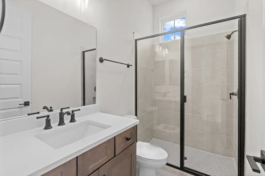 Representative furnished interior of a home built from the Sisterdale by Beazer Homes in Highland Estates, San Antonio (Image 5).