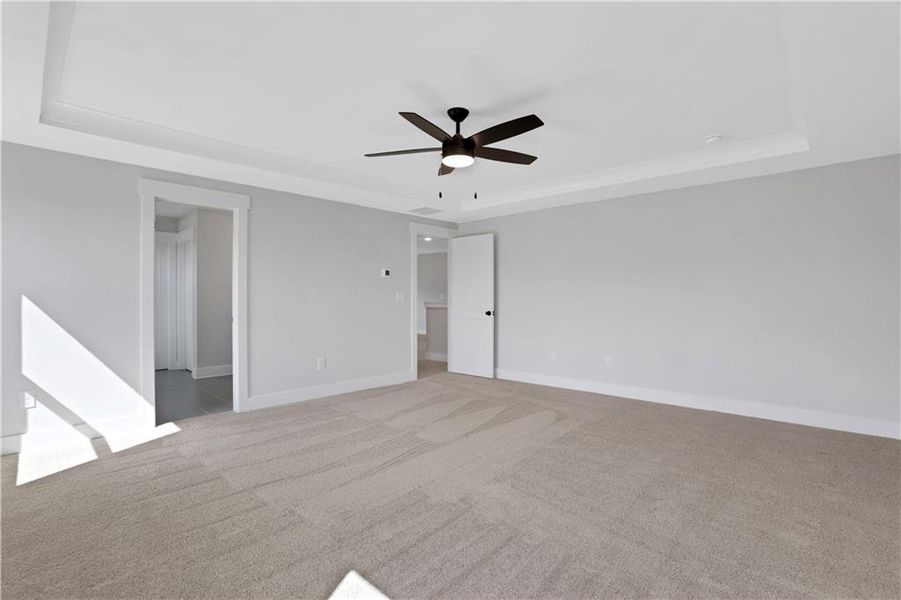 Spacious, unfurnished interior of a new home in Cambridge, Flowery Branch (Image 29).