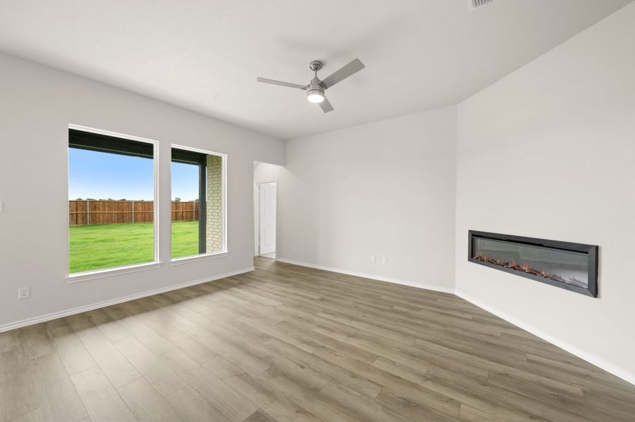 Spacious, unfurnished interior of a new home in Meadow Park at The Meadows, Ponder (Image 18).