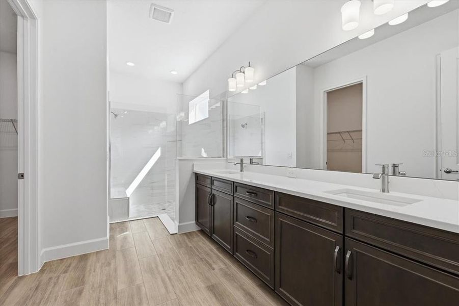 Furnished interior view inside a new home in Parkdale Place, Oviedo (Image 3).