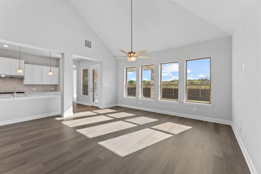 DAL_Solterra_Knox_2004 Diamond Cove (16)