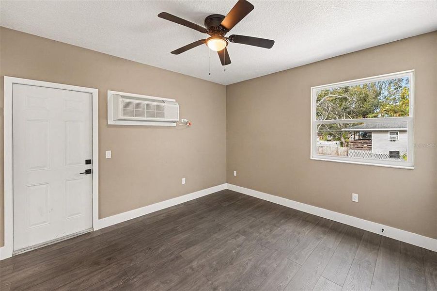 Spacious, unfurnished interior of a new home in , Clearwater (Image 17).