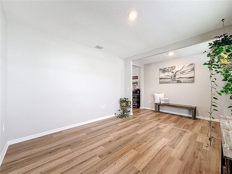 Spacious, unfurnished interior of a new home in Edgemont at Serenoa, Clermont (Image 23).