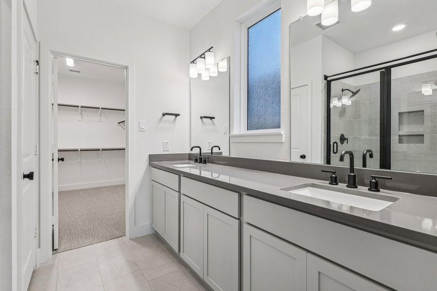 21603 Berry Crest Primary Bath