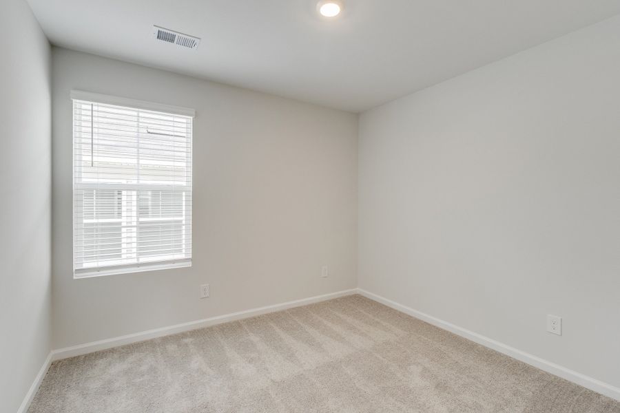 Spacious, unfurnished interior of a new home in Ellington, Elgin (Image 31).