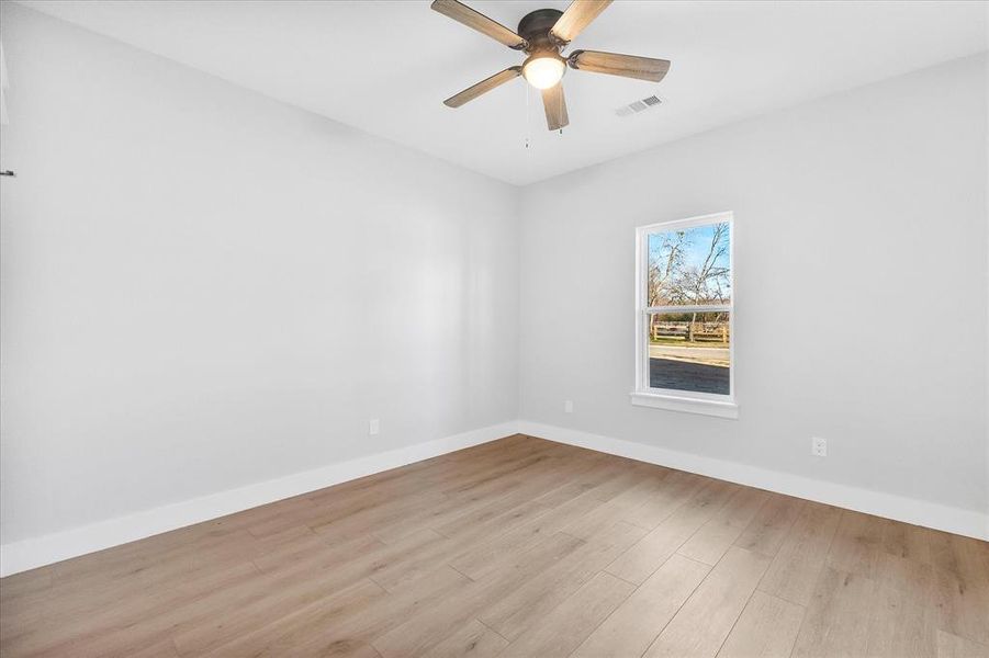 Spacious, unfurnished interior of a new home in , Caddo Mills (Image 27).