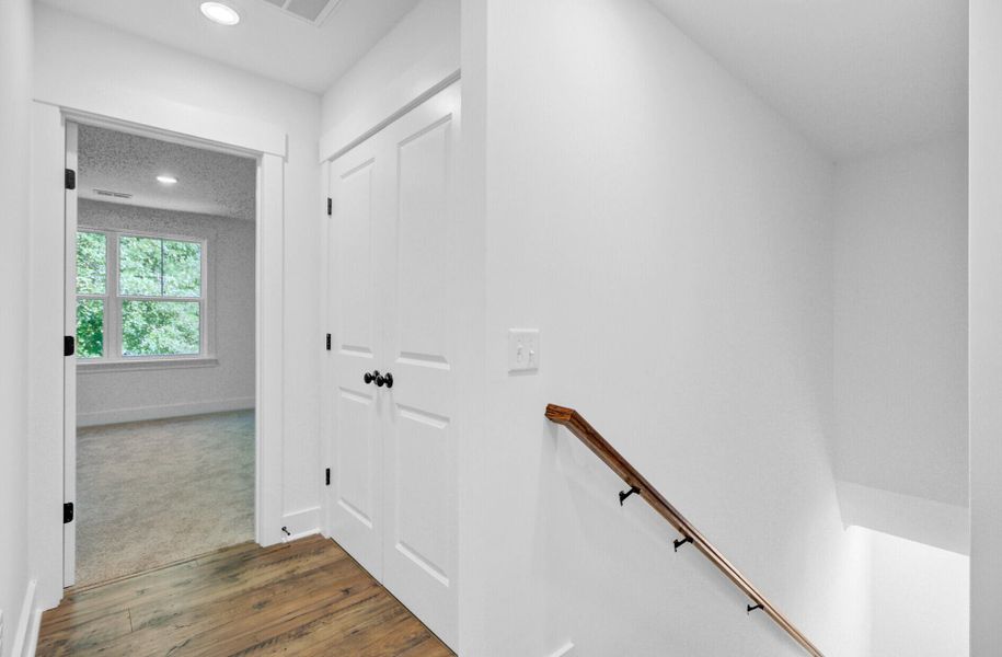 Spacious, unfurnished interior of a new home in , Charleston (Image 27).