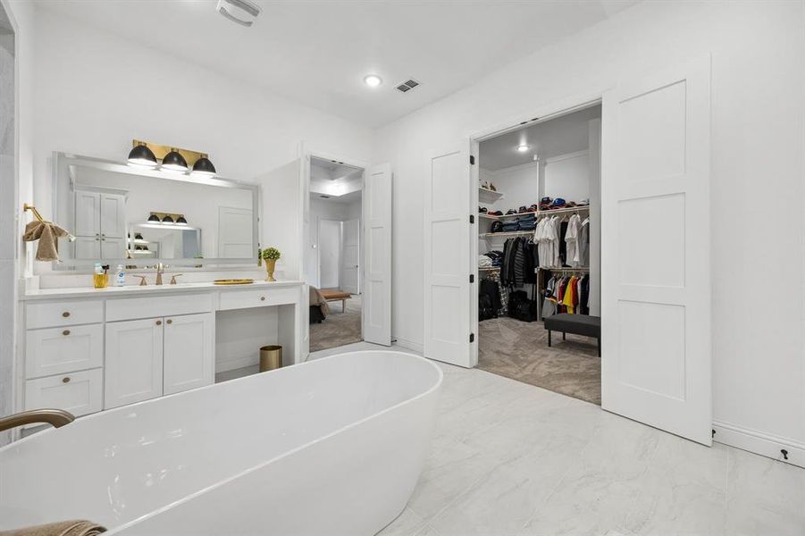 Furnished interior view inside a new home in , Northlake (Image 16).