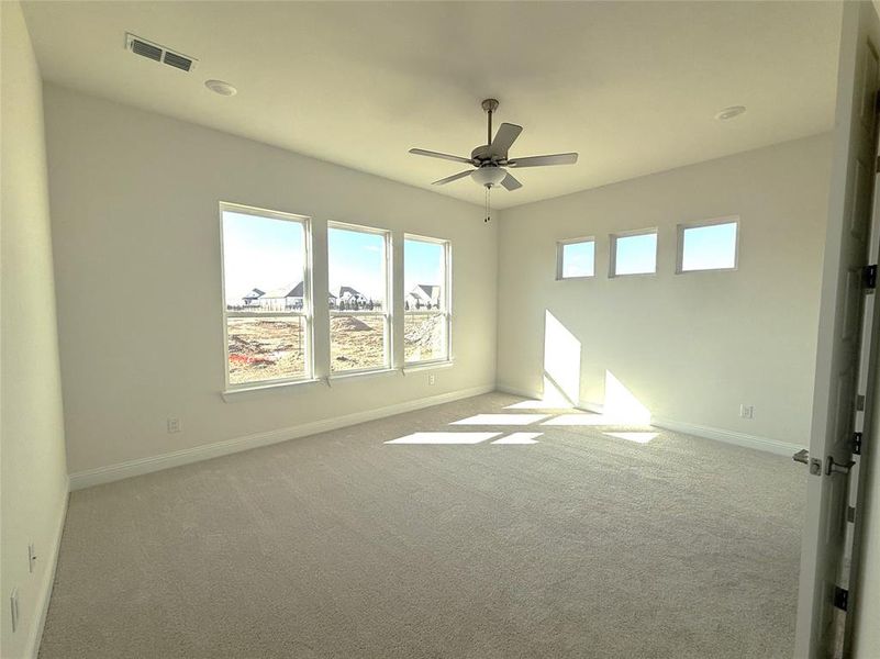 Spacious, unfurnished interior of a new home in Highland Crossing, Celina (Image 3).