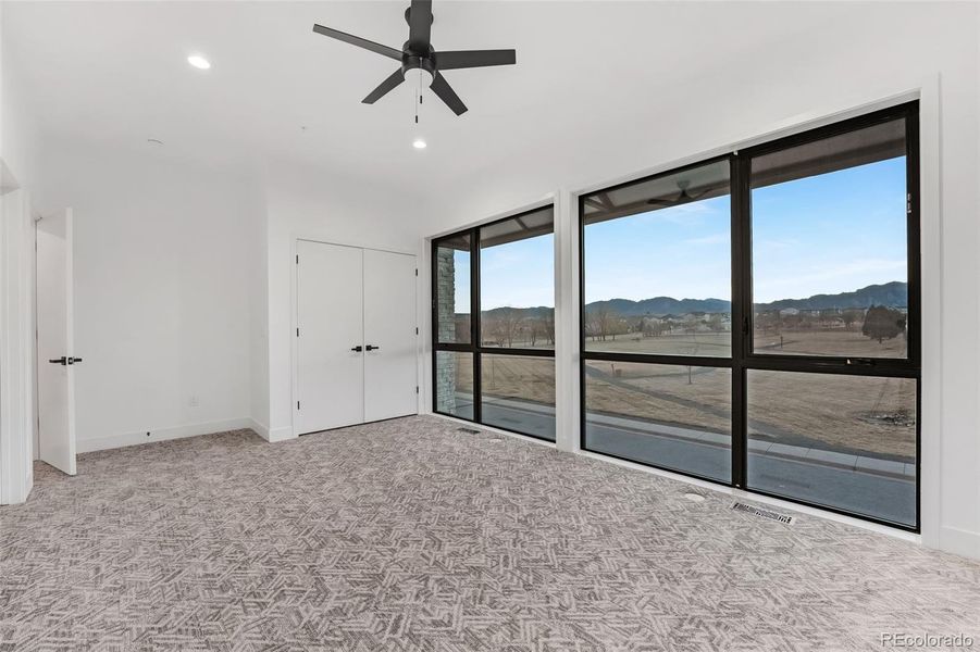 Spacious, unfurnished interior of a new home in , Superior (Image 22).