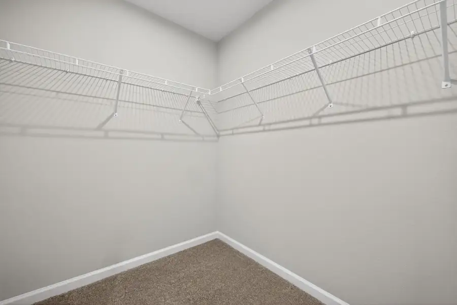Spacious, unfurnished interior of a new home in Crosswind Ranch, Parrish (Image 11).