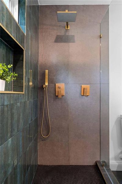 Image 43 of a home in .