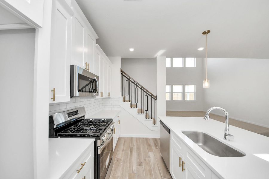 Kitchen/Living Area, High Ceilings