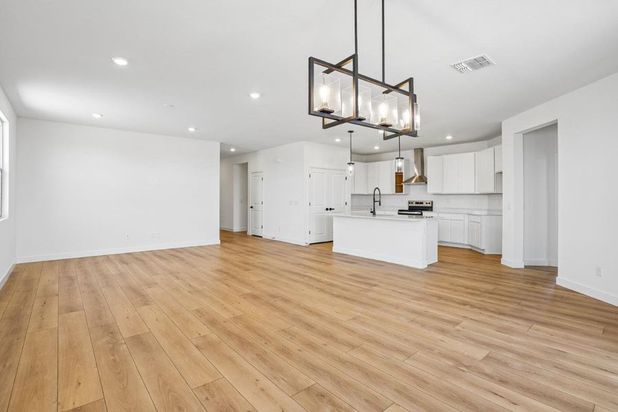 Spacious, unfurnished interior of a new home in Skyline Village Enclaves, San Tan Valley (Image 11). Spacious, unfurnished interior of a new home in Skyline Village Enclaves, San Tan Valley (Image 11).