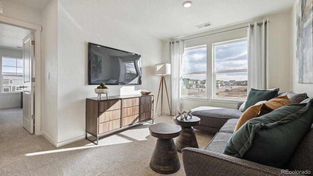 Furnished interior view inside a new home in Settlers Crossing, Commerce City (Image 9). Furnished interior view inside a new home in Settlers Crossing, Commerce City (Image 9).