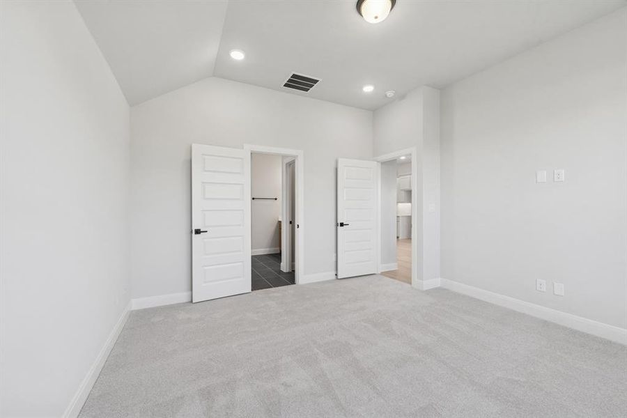 Spacious, unfurnished interior of a new home in Solterra - Garden Series, Mesquite (Image 26).