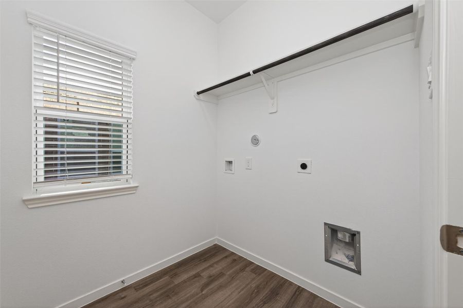 Spacious, unfurnished interior of a new home in Enclave at Willis, Willis (Image 30).