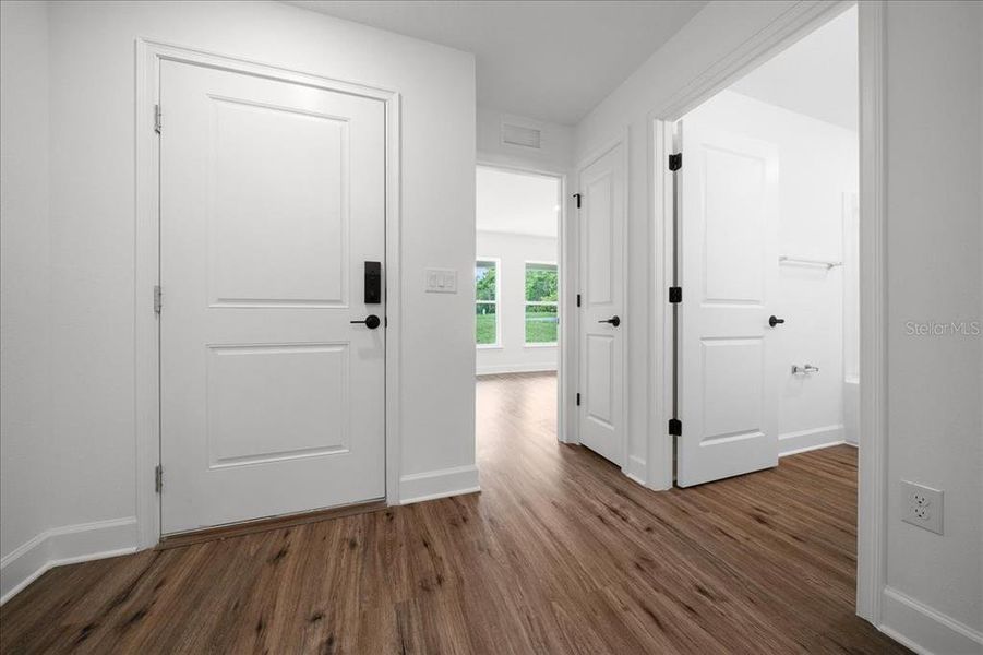 Spacious, unfurnished interior of a new home in , Weeki Wachee (Image 49).