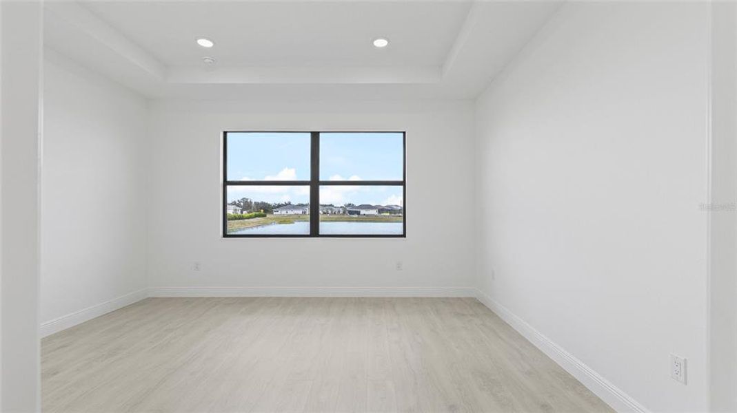 Spacious, unfurnished interior of a new home in Cresswind Lakewood Ranch, Lakewood Ranch (Image 39).