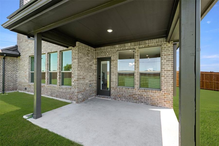 124 Red Fox- Patio-1