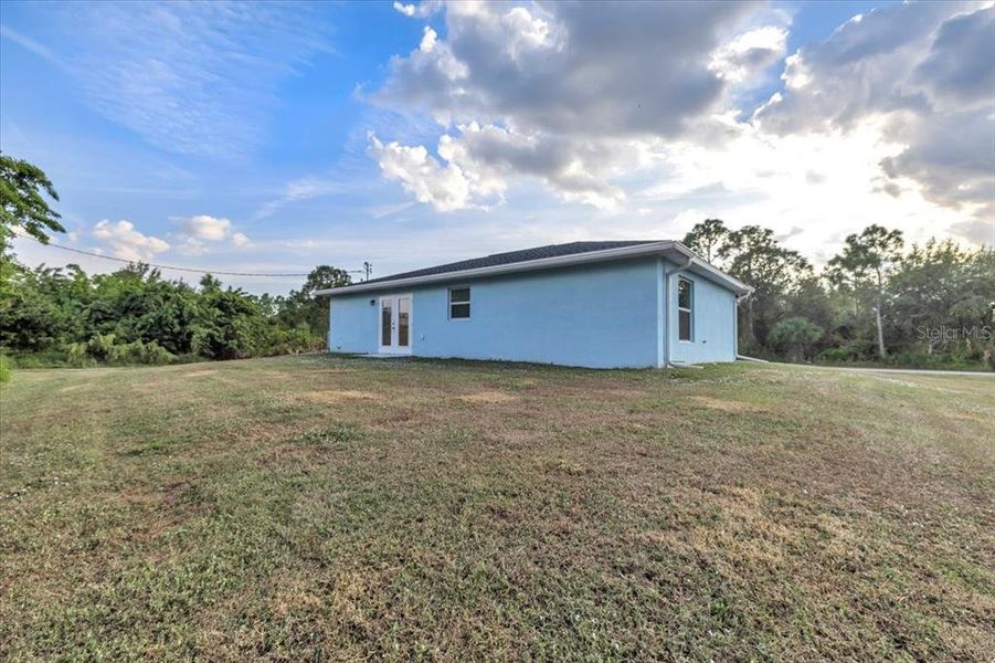 Exterior details and patio area of a home in , Punta Gorda (Image 2).