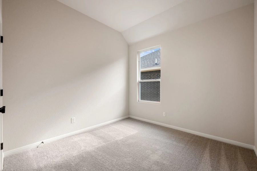 Spacious, unfurnished interior of a new home in Berry Creek Highlands, Georgetown (Image 41).