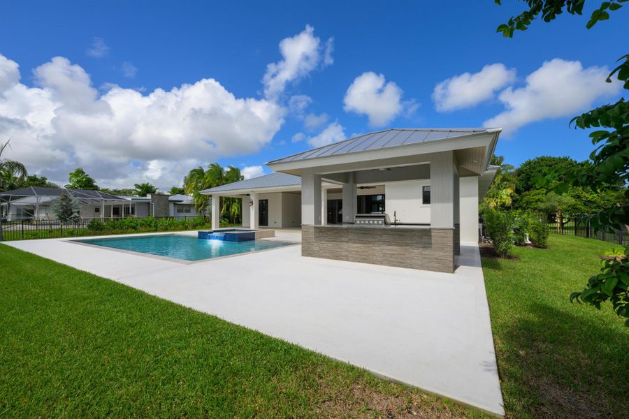Exterior details and patio area of a home in , Stuart (Image 26).