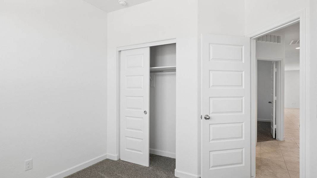 Spacious, unfurnished interior of a new home in Quail Ranch, San Tan Valley (Image 21). Spacious, unfurnished interior of a new home in Quail Ranch, San Tan Valley (Image 21).