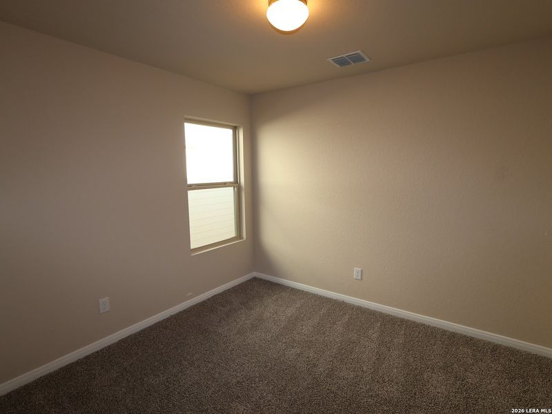 Spacious, unfurnished interior of a new home in Agave, San Antonio (Image 17).