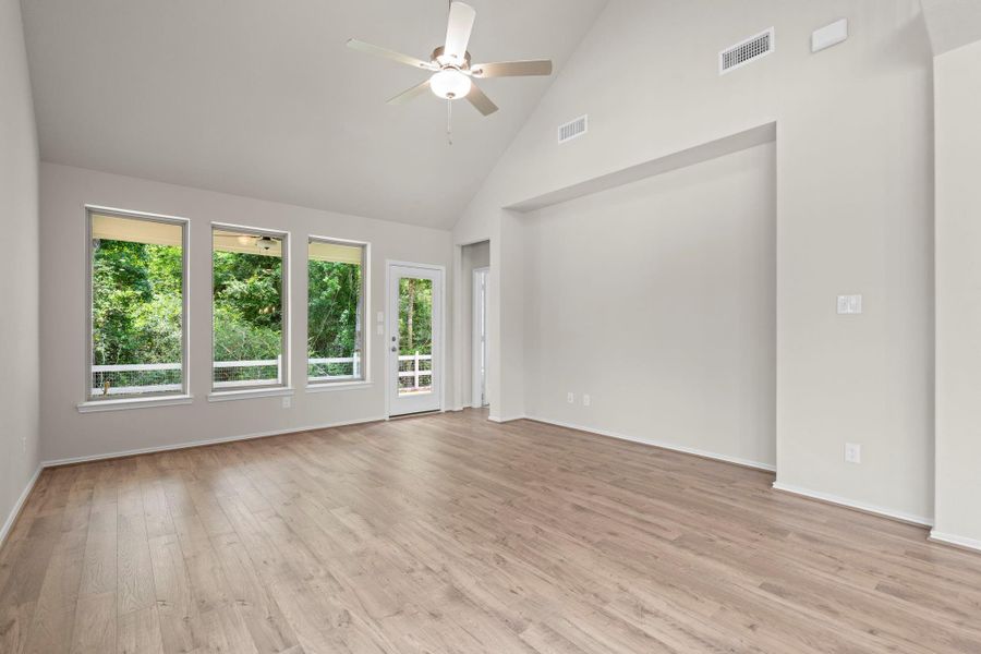 Spacious, unfurnished interior of a new home in Two Step Farm, Montgomery (Image 25). Spacious, unfurnished interior of a new home in Two Step Farm, Montgomery (Image 25).