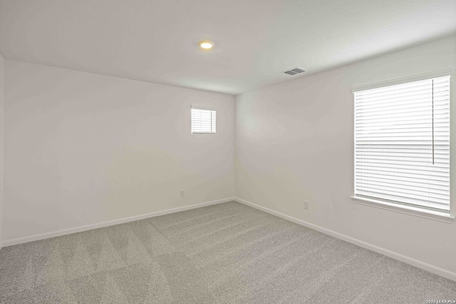 Spacious, unfurnished interior of a new home in , San Antonio (Image 23).