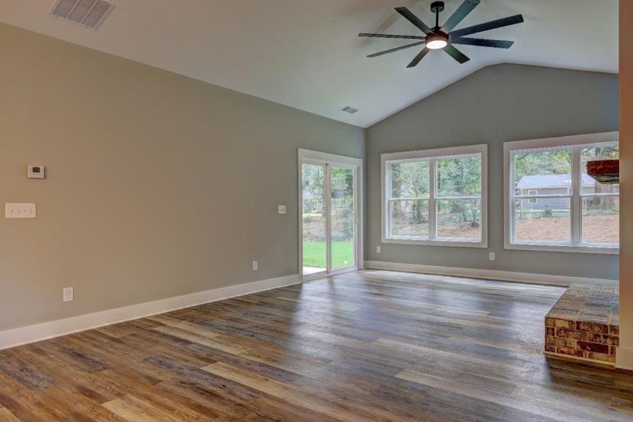 Spacious, unfurnished interior of a new home in , Monroe (Image 12).