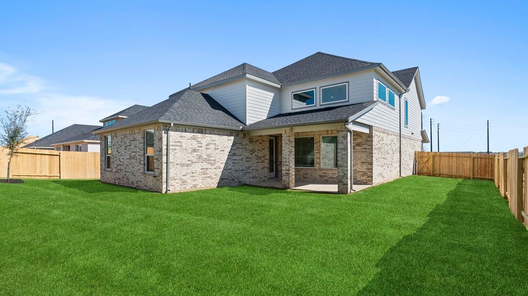 Representative exterior details of a home built from the Chloe by D.R. Horton in Davis Harbor, League City (Image 4).