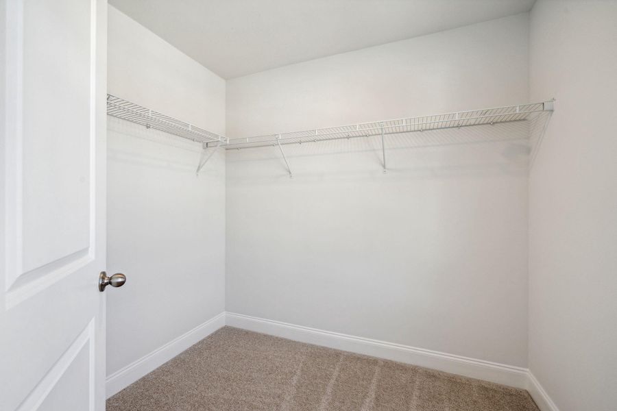 Spacious, unfurnished interior of a new home in Lakeview Commons, Goose Creek (Image 23).