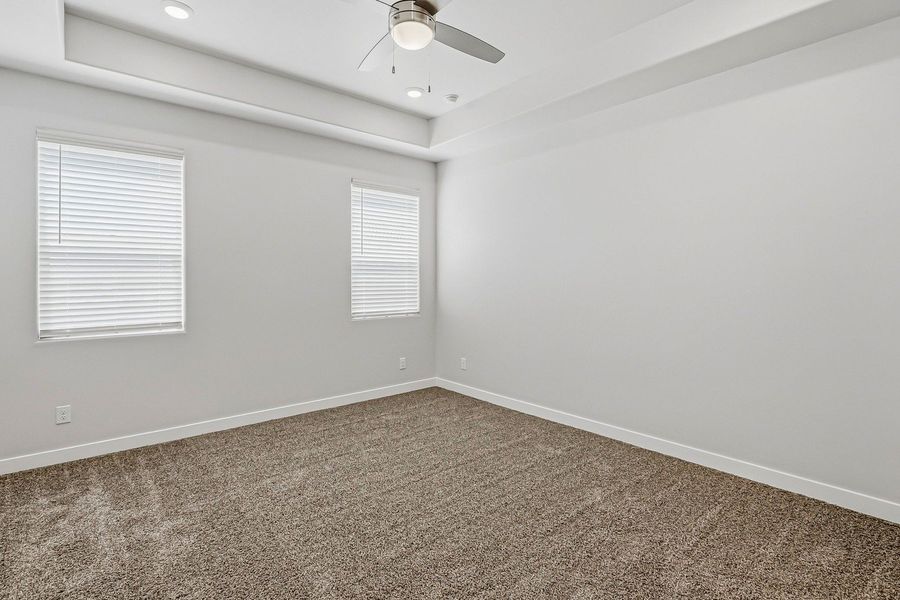 Spacious, unfurnished interior of a new home in Emerald Estates, El Paso (Image 19).
