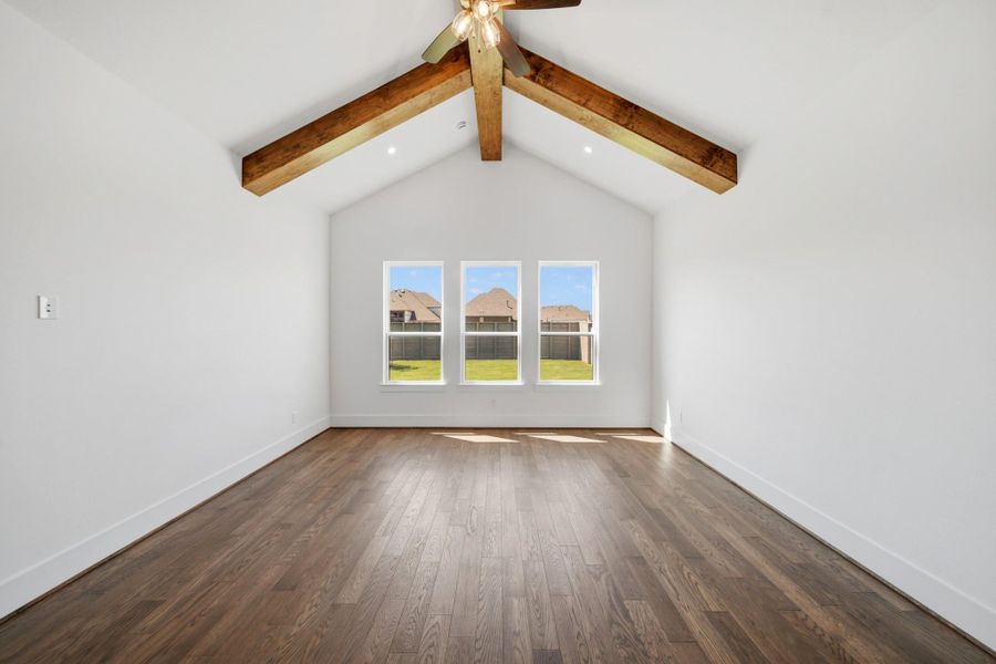 Spacious, unfurnished interior of a new home in Legacy, League City (Image 35).