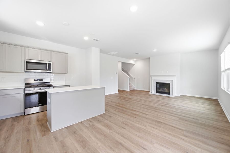 Image 34 of a home in Grand Arbor.