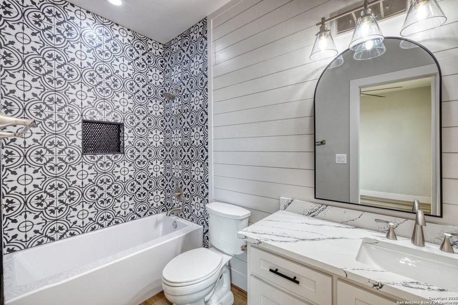 Image 33 of a home in .